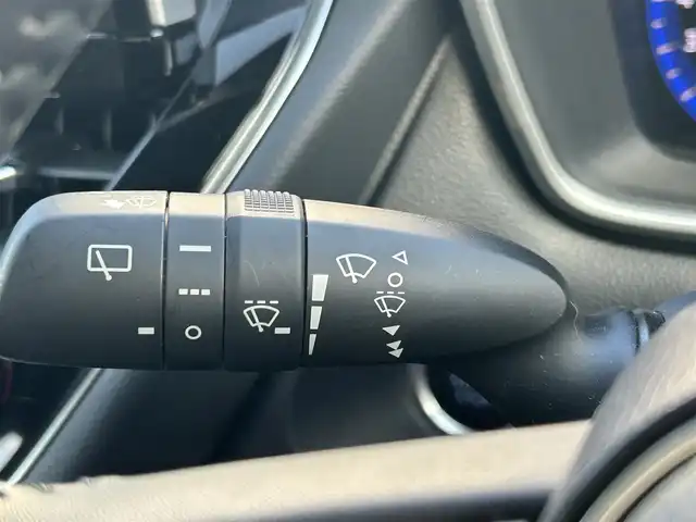 トヨタ カローラ クロス Z 大阪府 2023(令5)年 4.2万km プラチナホワイトパールマイカ 純正9インチナビ /・BT/USB/パノラミックビューモニター/前後ドライブレコーダー/ワンオーナー/ETC/パワーバックドア/前後コーナーセンサー/追従型クルーズコントロール/BSM/LEDヘッド・フォグ/D席パワーシート/ハーフレザーシート/シートヒーター/ルーフレール/純正フロアマット/純正18インチAW/取説・保証書