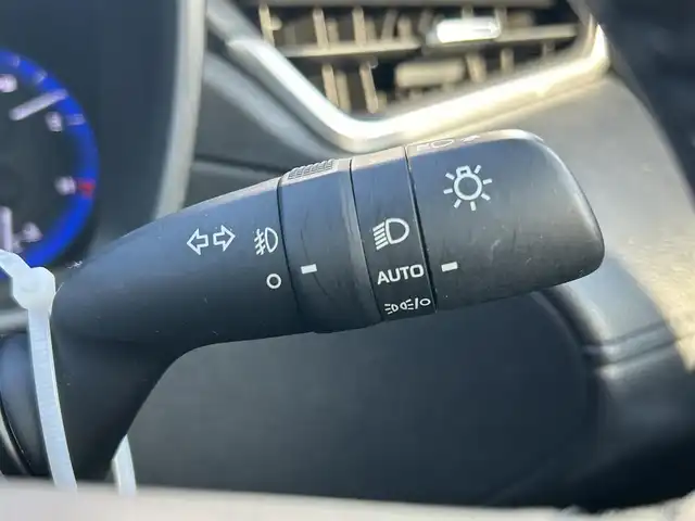 トヨタ カローラ クロス Z 大阪府 2023(令5)年 4.2万km プラチナホワイトパールマイカ 純正9インチナビ /・BT/USB/パノラミックビューモニター/前後ドライブレコーダー/ワンオーナー/ETC/パワーバックドア/前後コーナーセンサー/追従型クルーズコントロール/BSM/LEDヘッド・フォグ/D席パワーシート/ハーフレザーシート/シートヒーター/ルーフレール/純正フロアマット/純正18インチAW/取説・保証書