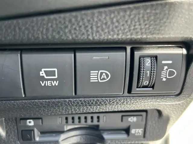 トヨタ カローラ クロス Z 大阪府 2023(令5)年 4.2万km プラチナホワイトパールマイカ 純正9インチナビ /・BT/USB/パノラミックビューモニター/前後ドライブレコーダー/ワンオーナー/ETC/パワーバックドア/前後コーナーセンサー/追従型クルーズコントロール/BSM/LEDヘッド・フォグ/D席パワーシート/ハーフレザーシート/シートヒーター/ルーフレール/純正フロアマット/純正18インチAW/取説・保証書