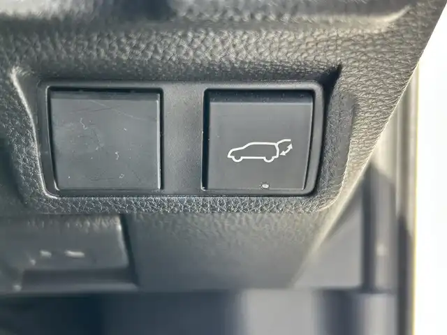 トヨタ カローラ クロス Z 大阪府 2023(令5)年 4.2万km プラチナホワイトパールマイカ 純正9インチナビ /・BT/USB/パノラミックビューモニター/前後ドライブレコーダー/ワンオーナー/ETC/パワーバックドア/前後コーナーセンサー/追従型クルーズコントロール/BSM/LEDヘッド・フォグ/D席パワーシート/ハーフレザーシート/シートヒーター/ルーフレール/純正フロアマット/純正18インチAW/取説・保証書