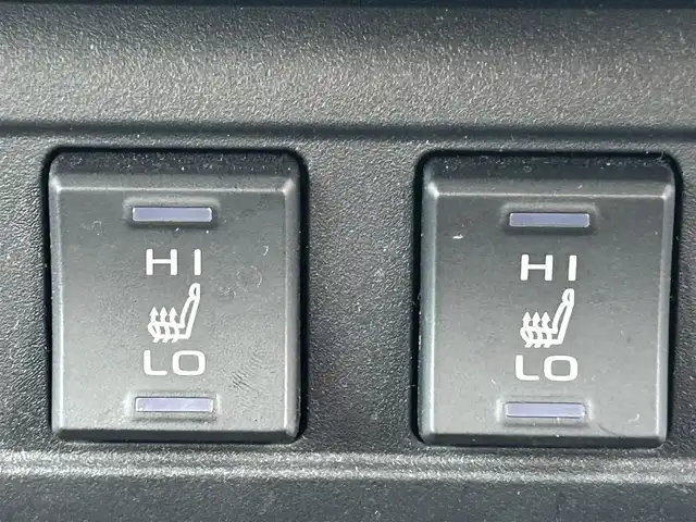 トヨタ カローラ クロス Z 大阪府 2023(令5)年 4.2万km プラチナホワイトパールマイカ 純正9インチナビ /・BT/USB/パノラミックビューモニター/前後ドライブレコーダー/ワンオーナー/ETC/パワーバックドア/前後コーナーセンサー/追従型クルーズコントロール/BSM/LEDヘッド・フォグ/D席パワーシート/ハーフレザーシート/シートヒーター/ルーフレール/純正フロアマット/純正18インチAW/取説・保証書