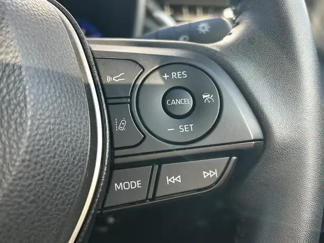 トヨタ カローラ クロス Z 大阪府 2023(令5)年 4.2万km プラチナホワイトパールマイカ 純正9インチナビ /・BT/USB/パノラミックビューモニター/前後ドライブレコーダー/ワンオーナー/ETC/パワーバックドア/前後コーナーセンサー/追従型クルーズコントロール/BSM/LEDヘッド・フォグ/D席パワーシート/ハーフレザーシート/シートヒーター/ルーフレール/純正フロアマット/純正18インチAW/取説・保証書