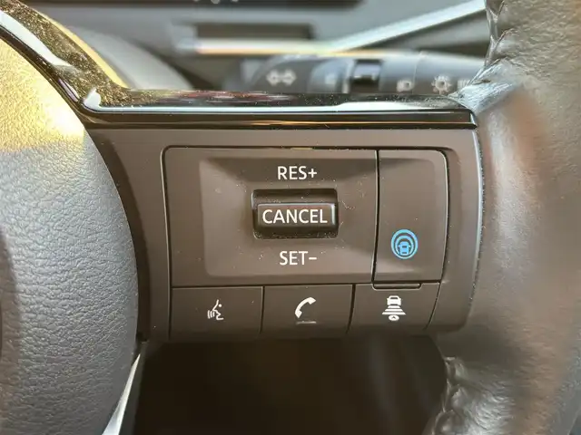 日産 オーラ G レザーエディション 福岡県 2022(令4)年 5.9万km プレミアムコロナオレンジ プロパイロット/BOSEサウンドシステム/純正ナビ（BT/フルセグ/AM/FM/HDMI)/アラウンドビューモニター/Bカメラ/フロントカメラ/サイドカメラ/レーダークルーズコントロール/LEDヘッドライト/オートマチックハイビーム/オートライト/レザーシート/純正17インチAW/ステアリングスイッチ/AutoHold/横滑り防止装置/コーナーセンサー/盗難防止装置/衝突被害軽減システム/保証書/スマートキー/ETC2.0