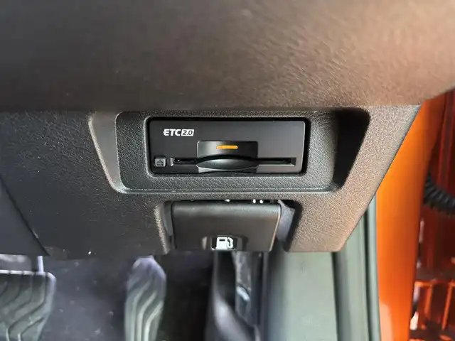 日産 オーラ G レザーエディション 福岡県 2022(令4)年 5.9万km プレミアムコロナオレンジ プロパイロット/BOSEサウンドシステム/純正ナビ（BT/フルセグ/AM/FM/HDMI)/アラウンドビューモニター/Bカメラ/フロントカメラ/サイドカメラ/レーダークルーズコントロール/LEDヘッドライト/オートマチックハイビーム/オートライト/レザーシート/純正17インチAW/ステアリングスイッチ/AutoHold/横滑り防止装置/コーナーセンサー/盗難防止装置/衝突被害軽減システム/保証書/スマートキー/ETC2.0