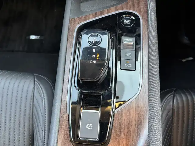 日産 オーラ G レザーエディション 福岡県 2022(令4)年 5.9万km プレミアムコロナオレンジ プロパイロット/BOSEサウンドシステム/純正ナビ（BT/フルセグ/AM/FM/HDMI)/アラウンドビューモニター/Bカメラ/フロントカメラ/サイドカメラ/レーダークルーズコントロール/LEDヘッドライト/オートマチックハイビーム/オートライト/レザーシート/純正17インチAW/ステアリングスイッチ/AutoHold/横滑り防止装置/コーナーセンサー/盗難防止装置/衝突被害軽減システム/保証書/スマートキー/ETC2.0