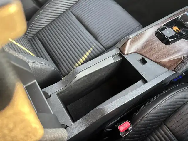 日産 オーラ G レザーエディション 福岡県 2022(令4)年 5.9万km プレミアムコロナオレンジ プロパイロット/BOSEサウンドシステム/純正ナビ（BT/フルセグ/AM/FM/HDMI)/アラウンドビューモニター/Bカメラ/フロントカメラ/サイドカメラ/レーダークルーズコントロール/LEDヘッドライト/オートマチックハイビーム/オートライト/レザーシート/純正17インチAW/ステアリングスイッチ/AutoHold/横滑り防止装置/コーナーセンサー/盗難防止装置/衝突被害軽減システム/保証書/スマートキー/ETC2.0