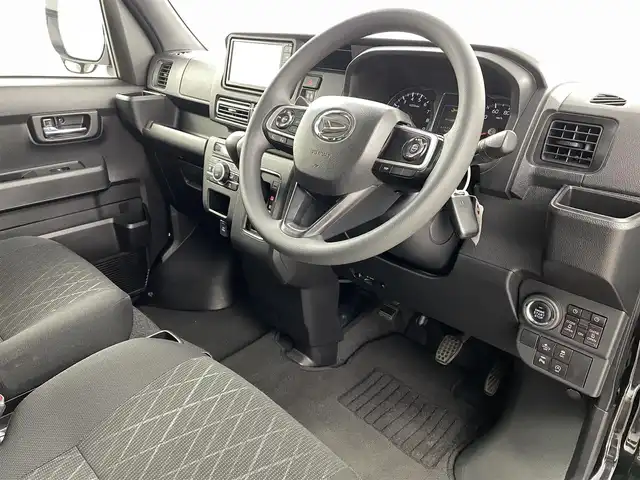 ダイハツ アトレー バン RS 福島県 2022(令4)年 3.4万km ブラックマイカメタリック スマートアシスト/・衝突軽減システム/・誤発進抑制/・先行車発進知らせ/・路側逸脱警報/・ふらつき警報/・アダプティブクルーズコントロール/・標識認識/社外メモリナビ/・フルセグＴＶ　/・バックカメラ/・ＣＤ／ＤＶＤ/SD/・AM/FM/・Ｂｌｕｅｔｏｏｔｈ/・ＥＴＣ/・ステアリングスイッチ/両側電動スライドドア　/純正エアロ（フロント・サイド・リア）/純正フロアマット/純正ドアバイザー/ウィンカーミラー/電格ミラー/オーバーヘッドコンソール/ＬＥＤヘッドライト/フォグランプ/オートライト/オートマチックハイビーム/スマートキー　/プッシュスタート　/アイドリングストップ/クリアランスソナー/　