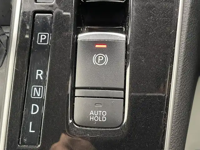 日産 セレナ ハイウェイスター V 福岡県 2022(令4)年 3万km ブリリアントホワイトパール 純正10インチメモリーナビ(フルセグTV・CD・DVD・BT)/アラウンドビューモニター/プロパイロット/エマージェンシーブレーキ/コーナーセンサー/BSM/両側パワスラ/純正前後ドラレコ/ビルトインETC/純正LED・カーペット・アルミ/スマートキー/プッシュスタート