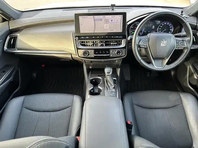 トヨタ クラウン ハイブリッド RS 岡山県 2021(令3)年 8.5万km プレシャスホワイトパール 登録時走行距離84959km/純正12.3インチナビ/(AM/FM/TV/Bluetooth)/Toyota Safety Sense/・プリクラッシュセーフティ/・レーンディパーチャーアラート/・アダプティブクルーズコントロール/・オートマチックハイビーム/バックカメラ/ブラインドスポットモニター/ビルトインETC2.0/ドライブレコーダー/パワーシート(D+N席)/シートヒーター(D+N席)/ステアリングヒーター/純正18インチアルミホイール/プッシュスタート/スマートキー