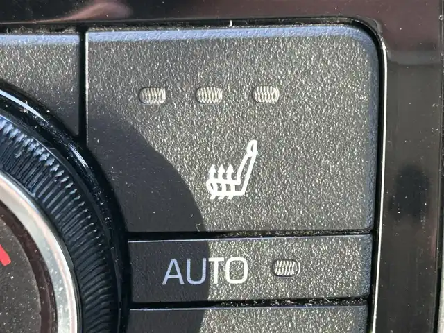 トヨタ クラウン ハイブリッド RS 岡山県 2021(令3)年 8.5万km プレシャスホワイトパール 登録時走行距離84959km/純正12.3インチナビ/(AM/FM/TV/Bluetooth)/Toyota Safety Sense/・プリクラッシュセーフティ/・レーンディパーチャーアラート/・アダプティブクルーズコントロール/・オートマチックハイビーム/バックカメラ/ブラインドスポットモニター/ビルトインETC2.0/ドライブレコーダー/パワーシート(D+N席)/シートヒーター(D+N席)/ステアリングヒーター/純正18インチアルミホイール/プッシュスタート/スマートキー