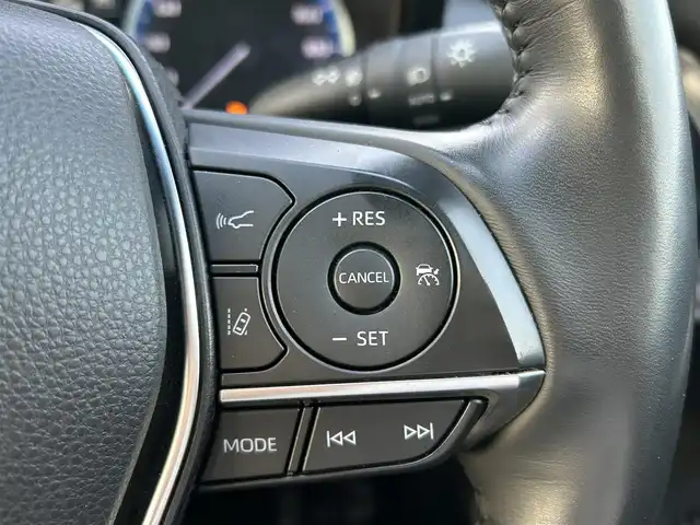 トヨタ クラウン ハイブリッド RS 岡山県 2021(令3)年 8.5万km プレシャスホワイトパール 登録時走行距離84959km/純正12.3インチナビ/(AM/FM/TV/Bluetooth)/Toyota Safety Sense/・プリクラッシュセーフティ/・レーンディパーチャーアラート/・アダプティブクルーズコントロール/・オートマチックハイビーム/バックカメラ/ブラインドスポットモニター/ビルトインETC2.0/ドライブレコーダー/パワーシート(D+N席)/シートヒーター(D+N席)/ステアリングヒーター/純正18インチアルミホイール/プッシュスタート/スマートキー