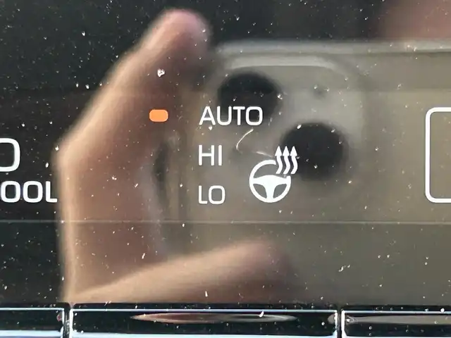 トヨタ クラウン ハイブリッド RS 岡山県 2021(令3)年 8.5万km プレシャスホワイトパール 登録時走行距離84959km/純正12.3インチナビ/(AM/FM/TV/Bluetooth)/Toyota Safety Sense/・プリクラッシュセーフティ/・レーンディパーチャーアラート/・アダプティブクルーズコントロール/・オートマチックハイビーム/バックカメラ/ブラインドスポットモニター/ビルトインETC2.0/ドライブレコーダー/パワーシート(D+N席)/シートヒーター(D+N席)/ステアリングヒーター/純正18インチアルミホイール/プッシュスタート/スマートキー