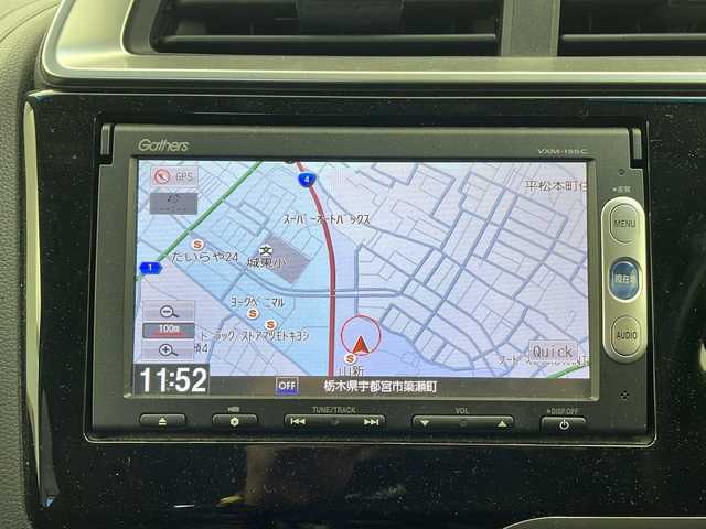 ホンダ フィット ハイブリット Lパッケージ 栃木県 2015(平27)年 4.7万km プレミアムホワイトパール 純正ナビ/　CD/FM/AM/SD/Fパッケージ/Lパッケージ/クルーズコントロール/ETC/LEDヘッドライト/革巻きステアリング/オートライト/電動格納ミラー/オートエアコン/プッシュスタート/横滑り防止装置/フロアマット