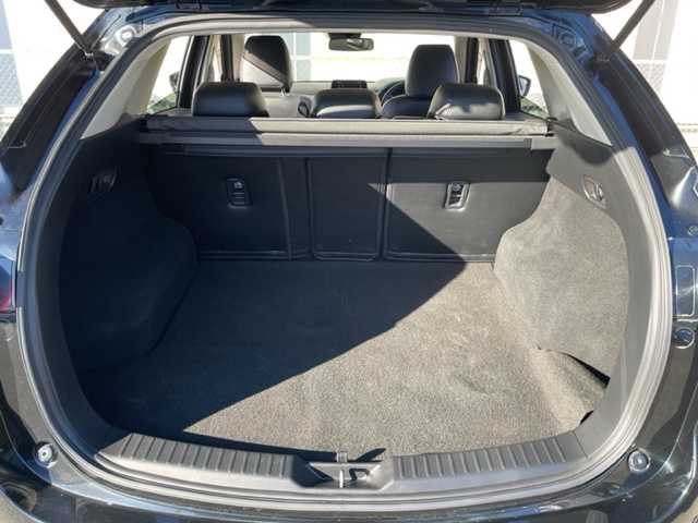 マツダ ＣＸ－５ XD 千葉県 2018(平30)年 4.9万km ジェットブラックマイカ ターボ/衝突被害軽減システム/純正ナビ/　　フルセグTV BT CD DVD AM FM/バックカメラ/クルーズコントロール/純正AW/純正フロアマット/シートカバー全席/ステアリングリモコン/電子パーキング/オートホールド/ETC