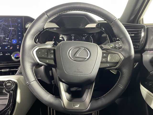 レクサス ＮＸ 350h Fスポーツ 福岡県 2022(令4)年 1.5万km ホワイトノーヴァガラスフレーク 純正ナビ/サンルーフ/フルセグテレビ/電動リアゲート/衝突被害軽減システム/前後コーナーシステム/横滑り防止装置/ダブル+サイドエアバッグ/レーンアシスト/パワーシート(D席/N席)/バックカメラ/クルーズコントロール(追従走行)/前後ドライブレコーダー