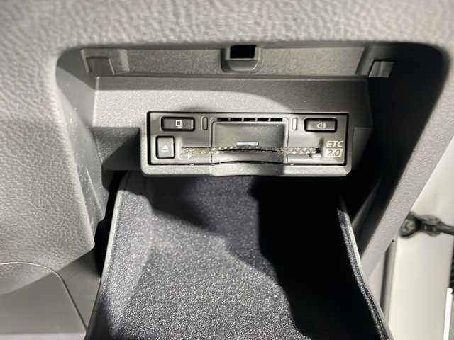 レクサス ＮＸ 350h Fスポーツ 福岡県 2022(令4)年 1.5万km ホワイトノーヴァガラスフレーク 純正ナビ/サンルーフ/フルセグテレビ/電動リアゲート/衝突被害軽減システム/前後コーナーシステム/横滑り防止装置/ダブル+サイドエアバッグ/レーンアシスト/パワーシート(D席/N席)/バックカメラ/クルーズコントロール(追従走行)/前後ドライブレコーダー