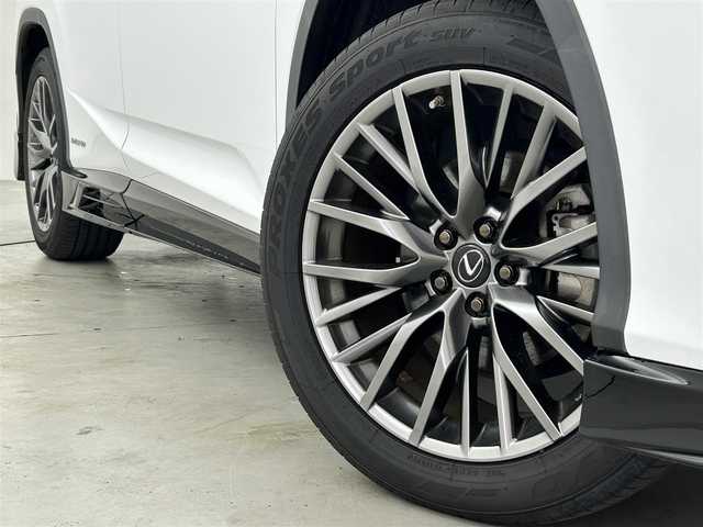 レクサス ＲＸ 450h Fスポーツ 福岡県 2020(令2)年 3.8万km ホワイトノーヴァガラスフレーク ＴＲＤエアロ／マフラー　/サンルーフ　/純正ナビ　/全方位カメラ　/前方ドラレコ　/ＥＴＣ２．０　/ＡＣＣ　/コーナーセンサー　/衝突軽減　/レーンキープ　/ＢＳＭ　/ＰＫＳＢ　/パドルシフト　/ＨＵＤ　/シートベンチレーション