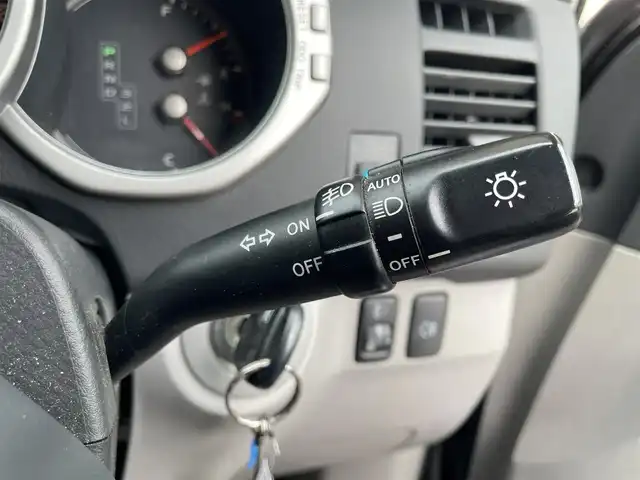 トヨタ ハイラックス サーフ SSR－X LTD 青森県 2008(平20)年 9.1万km ブラック 4WD/社外CDオーディオ/[FM/AM/CD/AUX/USB]/社外スピーカー/社外エンジンスターター/ETC/AC100V/リモコンキー/バックドアイージークローザー/フロントフォグ/バックフォグ/社外16インチAW付きスタッドレスタイヤ積込/純正フロアマット/ドアバイザー/電動格納ミラー/ヘッドライトレベライザー/保証書/取扱説明書