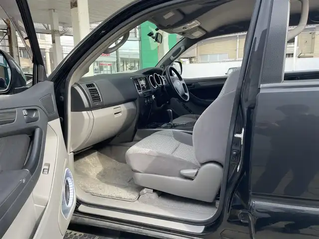 トヨタ ハイラックス サーフ SSR－X LTD 青森県 2008(平20)年 9.1万km ブラック 4WD/社外CDオーディオ/[FM/AM/CD/AUX/USB]/社外スピーカー/社外エンジンスターター/ETC/AC100V/リモコンキー/バックドアイージークローザー/フロントフォグ/バックフォグ/社外16インチAW付きスタッドレスタイヤ積込/純正フロアマット/ドアバイザー/電動格納ミラー/ヘッドライトレベライザー/保証書/取扱説明書