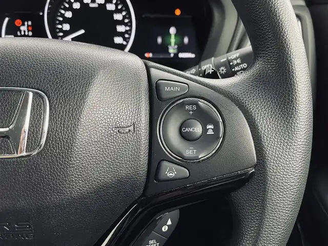 ホンダ ヴェゼル ハイブリッド ホンダセンシング 道央・札幌 2019(平31)年 4.3万km ミッドナイトブルービームM ・４WD/・寒冷地仕様/・社外メモリナビ/・CD/DVD/AUX/・バックカメラ/・ホンダセンシング/・クリアランスソナー/・オートホールドブレーキ/・パドルシフト/・レーンキープアシスト/・横滑り防止装置/・LEDヘッドライト/・オートライト/・プッシュスタート/・スマートキー/・スペアキー/・純正フロアマット/・純正16インチAW/・ドアバイザー/・取扱説明書