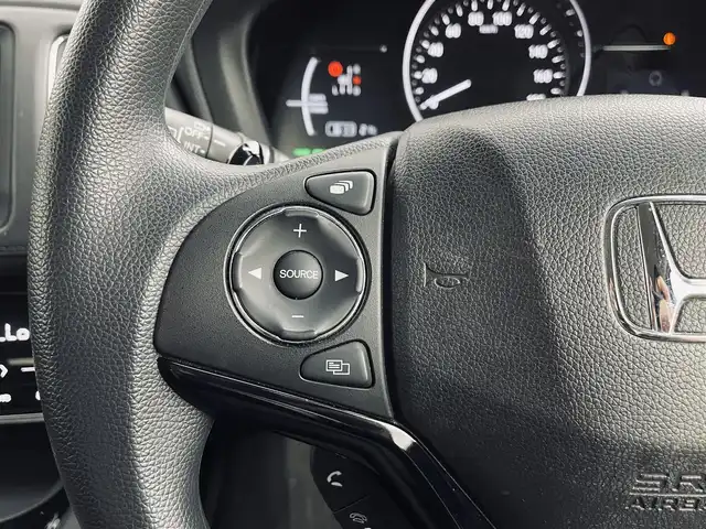 ホンダ ヴェゼル ハイブリッド ホンダセンシング 道央・札幌 2019(平31)年 4.3万km ミッドナイトブルービームM ・４WD/・寒冷地仕様/・社外メモリナビ/・CD/DVD/AUX/・バックカメラ/・ホンダセンシング/・クリアランスソナー/・オートホールドブレーキ/・パドルシフト/・レーンキープアシスト/・横滑り防止装置/・LEDヘッドライト/・オートライト/・プッシュスタート/・スマートキー/・スペアキー/・純正フロアマット/・純正16インチAW/・ドアバイザー/・取扱説明書