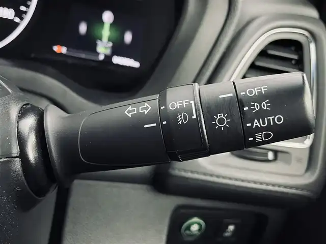 ホンダ ヴェゼル ハイブリッド ホンダセンシング 道央・札幌 2019(平31)年 4.3万km ミッドナイトブルービームM ・４WD/・寒冷地仕様/・社外メモリナビ/・CD/DVD/AUX/・バックカメラ/・ホンダセンシング/・クリアランスソナー/・オートホールドブレーキ/・パドルシフト/・レーンキープアシスト/・横滑り防止装置/・LEDヘッドライト/・オートライト/・プッシュスタート/・スマートキー/・スペアキー/・純正フロアマット/・純正16インチAW/・ドアバイザー/・取扱説明書