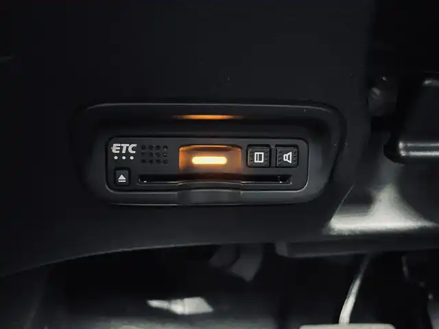 ホンダ ヴェゼル ハイブリッド ホンダセンシング 道央・札幌 2019(平31)年 4.3万km ミッドナイトブルービームM ・４WD/・寒冷地仕様/・社外メモリナビ/・CD/DVD/AUX/・バックカメラ/・ホンダセンシング/・クリアランスソナー/・オートホールドブレーキ/・パドルシフト/・レーンキープアシスト/・横滑り防止装置/・LEDヘッドライト/・オートライト/・プッシュスタート/・スマートキー/・スペアキー/・純正フロアマット/・純正16インチAW/・ドアバイザー/・取扱説明書
