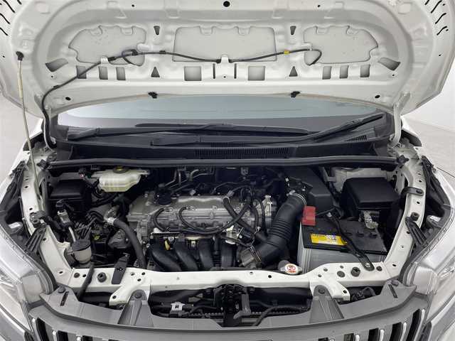 トヨタ エスクァイア Xiサイドリフトアップ 千葉県 2018(平30)年 3.9万km ホワイトパールクリスタルシャイン サイドリフトアップチルトシート装着車/禁煙車/トヨタセーフティセンス/・レーンディパーチャーアラート/・先行車発進システム/・プリクラッシュセーフティ/両側電動ドア/純正10インチメモリナビ/・型番：NSZN-Z68T/・CD/DVD/Bluetooth/フルセグTV/・バックカメラ/・ビルトインETC2.0/革巻きステアリング/・ステアリングスイッチ/MT付きAT/左右独立エアコン/純正フロアマット/純正ドアバイザー/純正15インチAW/オートライト/・オートマチックハイビーム/・LEDヘッドライト/・LEDフォグランプ/電動格納ウインカーミラー/・レインクリアリングブルーミラー/アイドリングストップ/プッシュスタート/・スマートキー/福祉車両