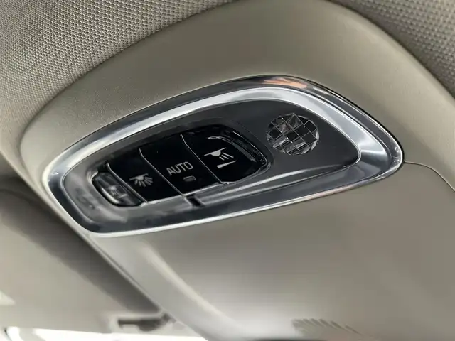 ボルボ Ｖ９０ T5 モメンタム 東京都 2018(平30)年 1.3万km アイスホワイト HDDナビ/12セグTV/サラウンドビューカメラ/AppleCarPlay/AndroidAuto/黒革シート/前席シートヒーター/前席パワーシート/アダプティブクルーズコントロール/インテリセーフ/BLIS/レーンキープアシスト/純正18inchAW/ETC2.0/保証書　取説　スペアキー有り