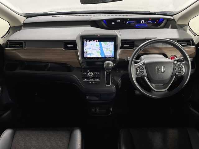 ホンダ フリード クロスター ホンダセンシング 広島県 2020(令2)年 6.6万km クリスタルブラックパール 純正9型ナビ/両側パワースライドドア/バックカメラ/シートヒーター/ハーフレザーシート/ホンダセンシング/・衝突軽減ブレーキ/・レーンキープアシスト/・アダプティブクルーズコントロール/・誤発進抑制機能/LEDヘッドランプ/純正15インチAW/ETC/ドライブレコーダー