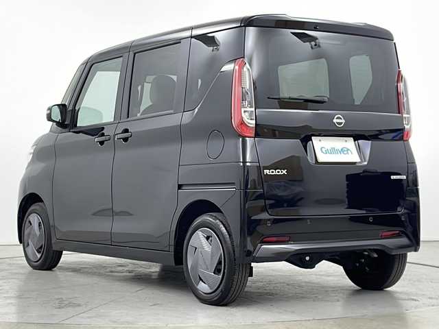 日産 ルークス X 道央・札幌 2024(令6)年 0.5万km ブラック ・４WD/・衝突防止装置:ブレーキアシスト/・トラクションコントロール/・前席シートベルトプリテンショナー/・社外ナビ（AVN-LBS01）/・Bluetooth/・アラウンドビューモニター/・片側パワースライドドア/・シートヒーター運転席/助手席/・ステアリングヒーター/・LEDヘッドライト/オートライト/・スマートキー/・レーンキープアシスト/・横滑り防止装置/・盗難防止装置/・アイドリングストップ/・ETC