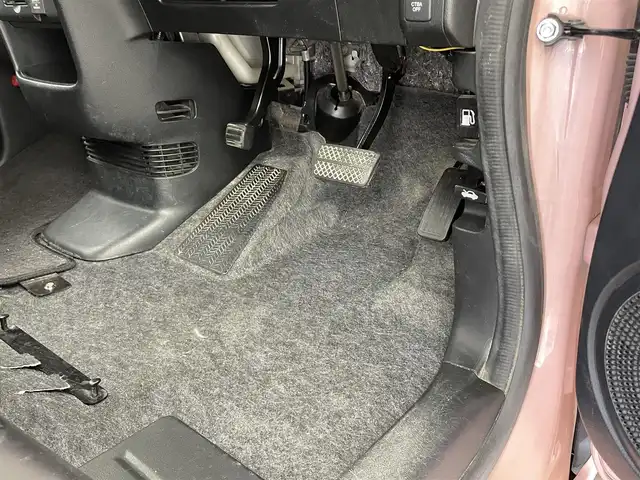 ホンダ Ｎ ＢＯＸ G Lパッケージ 大分県 2016(平28)年 10.1万km プレミアムピンクパール シティブレーキアクティブシステム/純正ナビ/（フルセグ/CD/DVD/AM/FM)/バックカメラ/前方ドライブレコーダー/両側パワースライドドア/ETC/シートバックテーブル/リアロールサンシェード/ステアリングスイッチ/オートライト/HIDヘッドライト