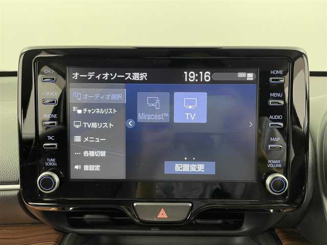 トヨタ ヤリスクロス ハイブリッド Z 大分県 2021(令3)年 6.1万km ブラックマイカ/センシュアルレッドマイカ 純正ディスプレィオーディオ/パノラミックビューモニター/BSM/TV/電動パーキングブレーキ/レーダークルーズ/パワーシート/ハーフレザーシート/シートヒーター/プッシュスタート/ETC/フロアマット/ドアバイザー/LEDヘッドライト