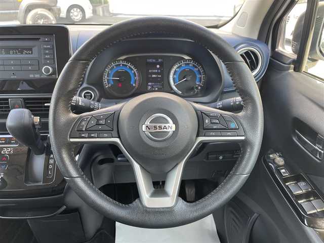 日産 デイズ HWS X プロパイロットED 和歌山県 2022(令4)年 1.7万km ホワイトパール メーカー純正オーディオ/（AM/FM/CD/AUX）/プロパイロット/全周囲カメラ/革調シートカバー/純正フロアマット/純正ドアバイザー/ETC/オートライト/プッシュスタート/アイドリングストップ