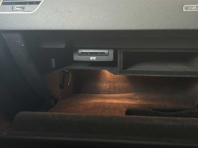アウディ Ａ５ SB 2．0 TFSI クワトロ 愛知県 2014(平26)年 3.6万km グレイシアホワイトメタリック /正規ディーラー車/ディーラー記録簿H26.29.31.R2.3.5.7//BANG&OLUFSEN//メーカーナビ//フルセグ/BT/SD/DVD/AM/FM//ETC//4WD//スペアスマートキー//スモークフィルム//純正18インチアルミ//ハーフレザーシート//革巻きステアリング//ステアリングスイッチ//シートヒーター//パドルシフト//アイドリングストップ//横滑り防止装置//電動格納ミラー//フロアマット//ラゲッジマット//スモークフィルム//ドアカーテシランプ//アダプティブクルーズコントロール//サイドアシスト//アクティブレーンアシスト//ブレーキプレワーニング//レインセンサー//取扱説明書//保証書