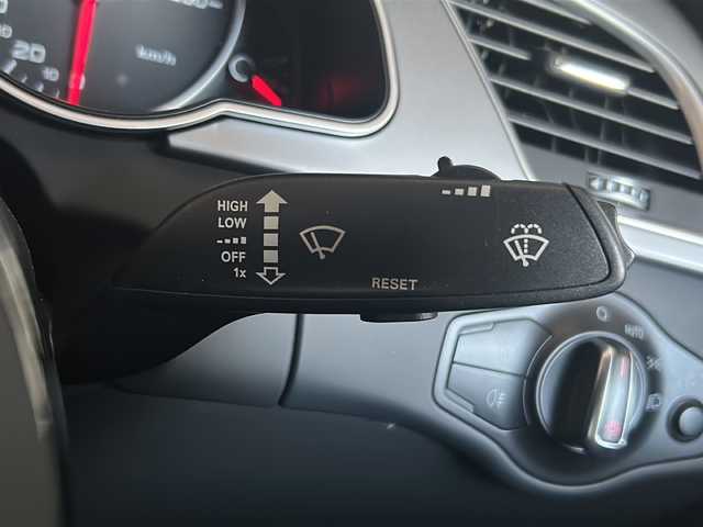 アウディ Ａ５ SB 2．0 TFSI クワトロ 愛知県 2014(平26)年 3.6万km グレイシアホワイトメタリック /正規ディーラー車/ディーラー記録簿H26.29.31.R2.3.5.7//BANG&OLUFSEN//メーカーナビ//フルセグ/BT/SD/DVD/AM/FM//ETC//4WD//スペアスマートキー//スモークフィルム//純正18インチアルミ//ハーフレザーシート//革巻きステアリング//ステアリングスイッチ//シートヒーター//パドルシフト//アイドリングストップ//横滑り防止装置//電動格納ミラー//フロアマット//ラゲッジマット//スモークフィルム//ドアカーテシランプ//アダプティブクルーズコントロール//サイドアシスト//アクティブレーンアシスト//ブレーキプレワーニング//レインセンサー//取扱説明書//保証書