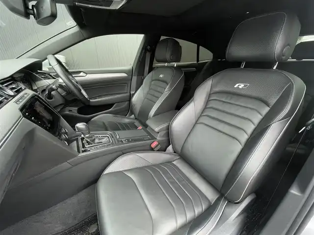 フォルクスワーゲン アルテオン TSI 4モーション Rラインアドバンス 長野県 2019(令1)年 3.4万km シルバー サンルーフ/黒革シート/ＤＹＮＡＵＤＩＯサウンド　/ＤｉｓｃｏｖｅｒＰｒｏナビ　/３６０°ビューカメラ　/ＴＶ　/ＨＵＤ　/ＡＣＣ　/衝突軽減B/パワーシート/シートヒーター　/パワーバックドア　/ＥＴＣ　/ＣａｒＰｌａｙ対応