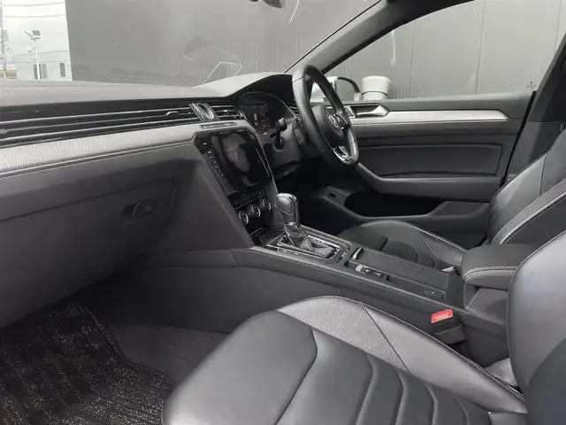 フォルクスワーゲン アルテオン TSI 4モーション Rラインアドバンス 長野県 2019(令1)年 3.4万km シルバー サンルーフ/黒革シート/ＤＹＮＡＵＤＩＯサウンド　/ＤｉｓｃｏｖｅｒＰｒｏナビ　/３６０°ビューカメラ　/ＴＶ　/ＨＵＤ　/ＡＣＣ　/衝突軽減B/パワーシート/シートヒーター　/パワーバックドア　/ＥＴＣ　/ＣａｒＰｌａｙ対応