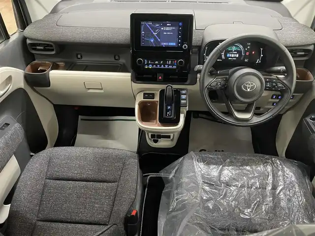 トヨタ シエンタ ハイブリッド Z 道央・札幌 2023(令5)年 3.7万km ホワイトパールクリスタルシャイン 4WD/寒冷地仕様/純正ナビ/・フルセグTV/CD/DVD/BT/USB/バックカメラ/トヨタセーフティセンス/・プリクラッシュセーフティ/・レーントレーシングアシスト/・レーンディパーチャーアラート/・ロードサインアシスト/・ドライバー異常検知システム/・発進遅れ告知機能/・プロアクティブドライビングアシスト/・緊急時操舵支援機能/・低速時加速抑制機能/横滑り防止装置/前後コーナーセンサー/ブラインドスポットモニター/レーダークルーズコントロール/ビルトインETC/両側パワースライドドア/オートライト/アダプティブハイビーム/LEDヘッドライト/プッシュスタート/スマートキーx2/純正フロアマット/純正ドアバイザー/ウインカーミラー/ステアリングリモコン/純正15インチAW/社外AW付き冬タイヤ積込/・185/65R15 ’23製 7mm/新車時保証書/取扱説明書