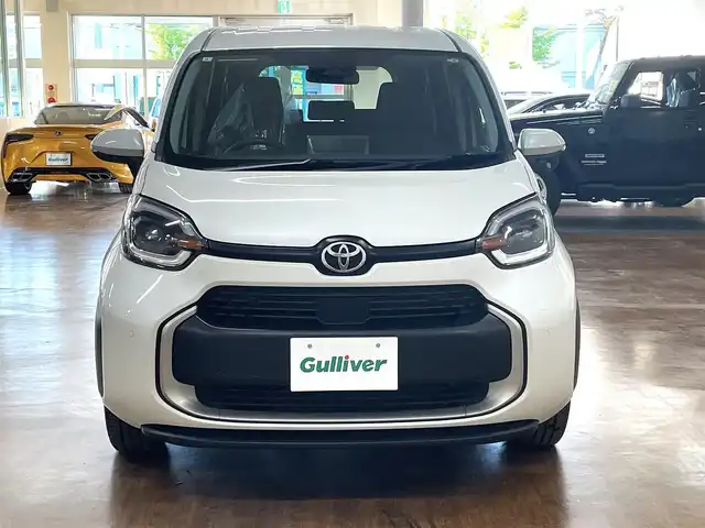 トヨタ シエンタ ハイブリッド Z 道央・札幌 2023(令5)年 3.7万km ホワイトパールクリスタルシャイン 4WD/寒冷地仕様/純正ナビ/・フルセグTV/CD/DVD/BT/USB/バックカメラ/トヨタセーフティセンス/・プリクラッシュセーフティ/・レーントレーシングアシスト/・レーンディパーチャーアラート/・ロードサインアシスト/・ドライバー異常検知システム/・発進遅れ告知機能/・プロアクティブドライビングアシスト/・緊急時操舵支援機能/・低速時加速抑制機能/横滑り防止装置/前後コーナーセンサー/ブラインドスポットモニター/レーダークルーズコントロール/ビルトインETC/両側パワースライドドア/オートライト/アダプティブハイビーム/LEDヘッドライト/プッシュスタート/スマートキーx2/純正フロアマット/純正ドアバイザー/ウインカーミラー/ステアリングリモコン/純正15インチAW/社外AW付き冬タイヤ積込/・185/65R15 ’23製 7mm/新車時保証書/取扱説明書