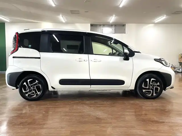 トヨタ シエンタ ハイブリッド Z 道央・札幌 2023(令5)年 3.7万km ホワイトパールクリスタルシャイン 4WD/寒冷地仕様/純正ナビ/・フルセグTV/CD/DVD/BT/USB/バックカメラ/トヨタセーフティセンス/・プリクラッシュセーフティ/・レーントレーシングアシスト/・レーンディパーチャーアラート/・ロードサインアシスト/・ドライバー異常検知システム/・発進遅れ告知機能/・プロアクティブドライビングアシスト/・緊急時操舵支援機能/・低速時加速抑制機能/横滑り防止装置/前後コーナーセンサー/ブラインドスポットモニター/レーダークルーズコントロール/ビルトインETC/両側パワースライドドア/オートライト/アダプティブハイビーム/LEDヘッドライト/プッシュスタート/スマートキーx2/純正フロアマット/純正ドアバイザー/ウインカーミラー/ステアリングリモコン/純正15インチAW/社外AW付き冬タイヤ積込/・185/65R15 ’23製 7mm/新車時保証書/取扱説明書