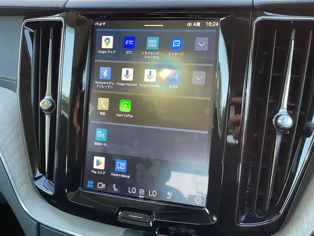 ボルボ ボルボ ＸＣ６０ B5 AWD インスクリプション 青森県 2022(令4)年 6.4万km フュージョンレッドM ワンオーナー/4WD/ターボ/パノラマサンルーフ/黒革シート/全方位カメラ/アダプティブクルーズコントロール/ＡｐｐｌｅＣａｒＰｌａｙ/置くだけ充電/純正HDDナビ/(USB/Bt)/レーンキープアシスト/ブラインドスポット/ヘッドアップディスプレイ/バーチャルコックピット/前席メモリー付きパワーシート/全席シートヒーター/前席ベンチレーター/D席マッサージ機能/ステアリングヒーター/ステアリングスイッチ/ＬＥＤオートライト/LEDフォグランプ/純正１９インチアルミホイール/ウインカーミラー/ルーフレール/ヘットライトウオッシャー/前後バンパーソナー/革巻きステア/ノブ/パドルシフト/プッシュスタートシステム/W/サイド/カーテンエアバッグ/アイドリングストップ/ドアバイザ/ABS/スマートキーX2/保証書/点検記録簿　R5.R6