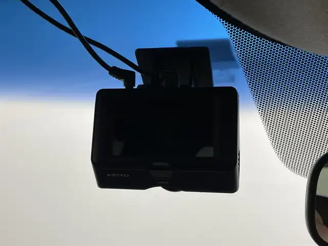 ホンダ フリード ハイブリット G 岡山県 2016(平28)年 14万km ホワイトオーキッドパール 純正ナビ/・FM/AM/Bluetooth/フルセグ/CD/DVD/バックカメラ/両側パワースライド/ETC/社外ドライブレコーダー（前後）/クルーズコントロール/スペアキー1本/盗難防止装置/横滑り防止装置/純正LEDヘッドライト/・オートライト/・フォグライト/純正フロアマット