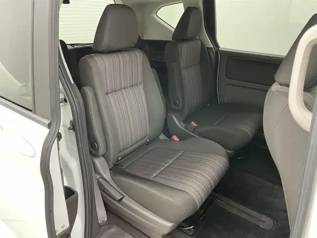 ホンダ フリード ハイブリット G 岡山県 2016(平28)年 14万km ホワイトオーキッドパール 純正ナビ/・FM/AM/Bluetooth/フルセグ/CD/DVD/バックカメラ/両側パワースライド/ETC/社外ドライブレコーダー（前後）/クルーズコントロール/スペアキー1本/盗難防止装置/横滑り防止装置/純正LEDヘッドライト/・オートライト/・フォグライト/純正フロアマット