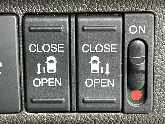 ホンダ フリード ハイブリット G 岡山県 2016(平28)年 14万km ホワイトオーキッドパール 純正ナビ/・FM/AM/Bluetooth/フルセグ/CD/DVD/バックカメラ/両側パワースライド/ETC/社外ドライブレコーダー（前後）/クルーズコントロール/スペアキー1本/盗難防止装置/横滑り防止装置/純正LEDヘッドライト/・オートライト/・フォグライト/純正フロアマット