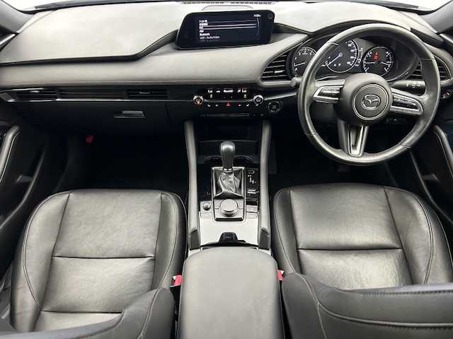 マツダ マツダ３ファストバック 20S Lパッケージ 宮城県 2020(令2)年 4.4万km マシーングレープレミアムM 純正ナビ/フルセグTV/AM/FM/Bluetooth/CD/DVD/全方位カメラ/レーダークルーズコントロール/運転席パワーシート/前席シートヒーター/ステアリングヒーター/パドルシフト/ブラインドスポットモニター/純正18インチAW/クリアランスソナー/横滑り防止装置/衝突被害軽減システム/前後ドライブレコーダー/スペアキー×1/オートライト/オートマチックハイビーム/ETC/取扱説明書/純正フロアマット