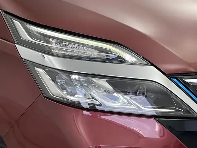 日産 セレナ e－パワー ハイウェイスター V 群馬県 2021(令3)年 3.9万km マルーンレッド 2トーン 純正１０インチナビ/ＢＴ/フルセグ/フリップダウンモニター/全方位カメラ/ＥＴＣ/ハンズフリー両側パワースライドドア/シートヒーター/レーンアシスト/パーキングアシスト/インテリジェントルームミラー/SRSエアバック （運転席/助手席/サイド/カーテン）/オートライト/オートマチックハイビーム/衝突被害軽減システム/盗難防止装置/禁煙者