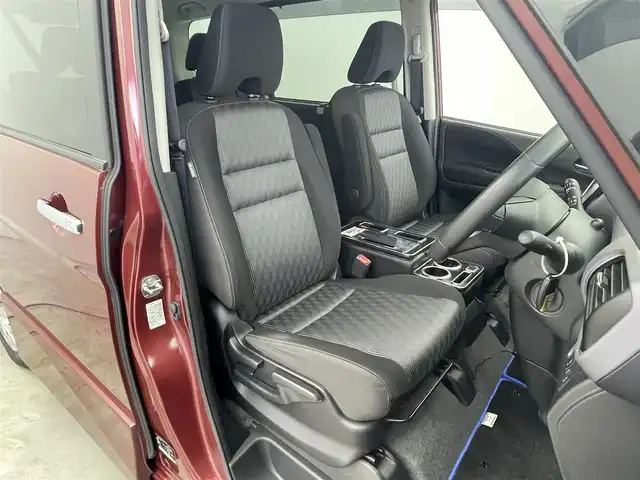日産 セレナ e－パワー ハイウェイスター V 群馬県 2021(令3)年 3.9万km マルーンレッド 2トーン 純正１０インチナビ/ＢＴ/フルセグ/フリップダウンモニター/全方位カメラ/ＥＴＣ/ハンズフリー両側パワースライドドア/シートヒーター/レーンアシスト/パーキングアシスト/インテリジェントルームミラー/SRSエアバック （運転席/助手席/サイド/カーテン）/オートライト/オートマチックハイビーム/衝突被害軽減システム/盗難防止装置/禁煙者