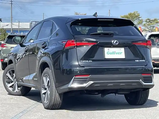 レクサス ＮＸ 300h Iパッケージ 道央・札幌 2020(令2)年 5万km グラファイトブラックガラスフレーク ４WD/純正メモリーナビ/CD/DVD/BT/フルセグ/プリクラッシュセーフティ/横滑り防止装置/レーダークルーズコントロール/レーンキープアシスト/クリアランスソナー/ブラインドスポットモニター/パーキングサポートブレーキ/ロードサインアシスト/バック/サイドカメラ/ビルトインETC2.0/ドライブレコーダー/EVMODE/DRIVEMODE切替/パワーバックドア/前席パワーシート/D席メモリーシート/前席シートヒーター/革巻きステアリング/ステアリングリモコン/パドルシフト/ハンドルヒーター/電動パーキング/ブレーキホールド/MTモード付AT/自動防眩ミラー/HUD/nanoe/プッシュスタート/スマートキー/カードキー/リモートスタート/３眼LEDヘッドライト/オートライト/オートハイビーム/フォグランプ/電動格納ミラー/ヒーテッドドアミラー/ウィンカーミラー/フロアマット/スペアキー