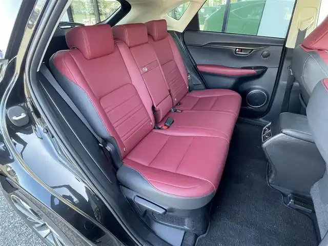 レクサス ＮＸ 300h Iパッケージ 道央・札幌 2020(令2)年 5万km グラファイトブラックガラスフレーク ４WD/純正メモリーナビ/CD/DVD/BT/フルセグ/プリクラッシュセーフティ/横滑り防止装置/レーダークルーズコントロール/レーンキープアシスト/クリアランスソナー/ブラインドスポットモニター/パーキングサポートブレーキ/ロードサインアシスト/バック/サイドカメラ/ビルトインETC2.0/ドライブレコーダー/EVMODE/DRIVEMODE切替/パワーバックドア/前席パワーシート/D席メモリーシート/前席シートヒーター/革巻きステアリング/ステアリングリモコン/パドルシフト/ハンドルヒーター/電動パーキング/ブレーキホールド/MTモード付AT/自動防眩ミラー/HUD/nanoe/プッシュスタート/スマートキー/カードキー/リモートスタート/３眼LEDヘッドライト/オートライト/オートハイビーム/フォグランプ/電動格納ミラー/ヒーテッドドアミラー/ウィンカーミラー/フロアマット/スペアキー